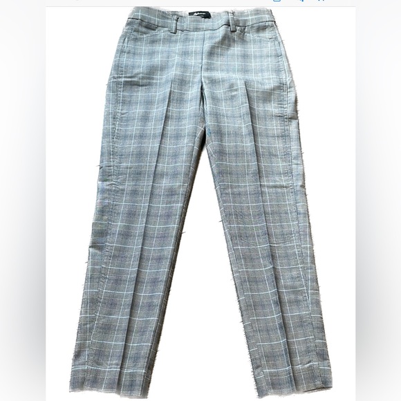 3/$35 The Iconic Ankle Pull on  Pant with Belt loops and faux pockets . - Picture 1 of 7